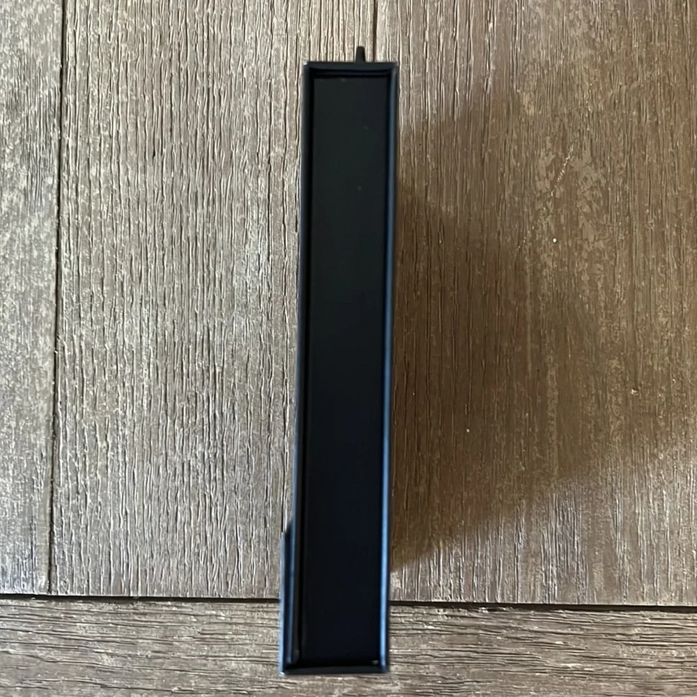 NIB The Bull Wireless Charger Pad